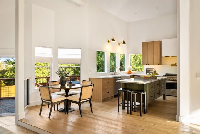 267 Alta Mira Dr, Vacaville, CA 95688