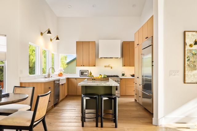 267 Alta Mira Dr, Vacaville, CA 95688