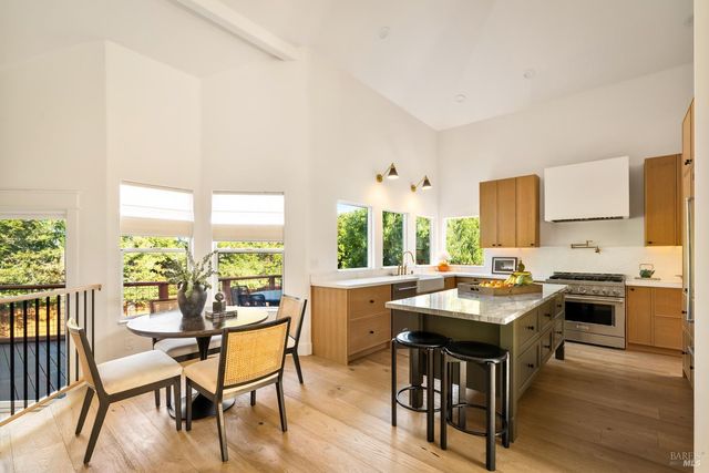 267 Alta Mira Dr, Vacaville, CA 95688