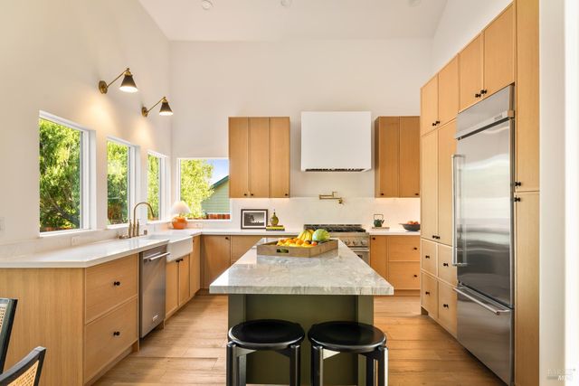 267 Alta Mira Dr, Vacaville, CA 95688