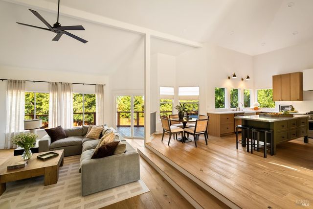 267 Alta Mira Dr, Vacaville, CA 95688