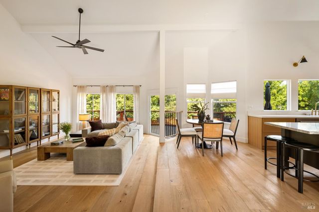 267 Alta Mira Dr, Vacaville, CA 95688