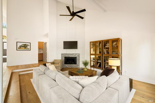 267 Alta Mira Dr, Vacaville, CA 95688