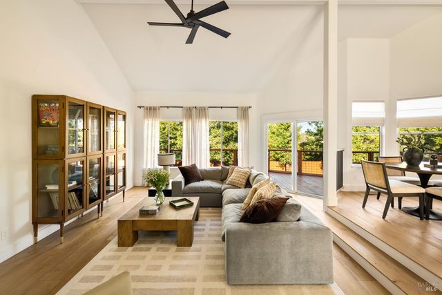 267 Alta Mira Dr, Vacaville, CA 95688