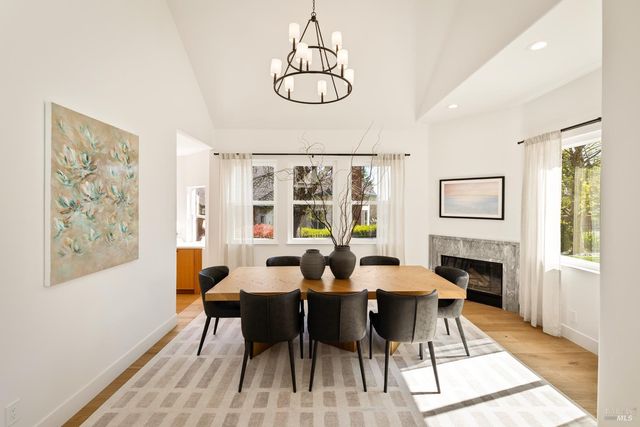 267 Alta Mira Dr, Vacaville, CA 95688