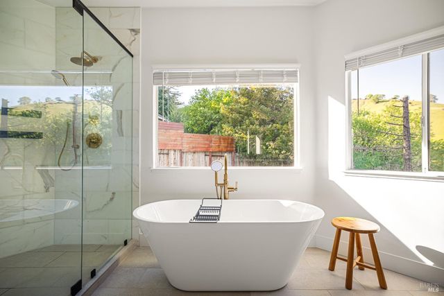 267 Alta Mira Dr, Vacaville, CA 95688