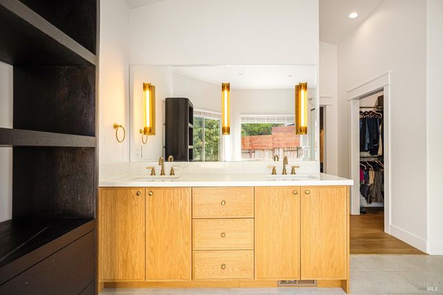 267 Alta Mira Dr, Vacaville, CA 95688