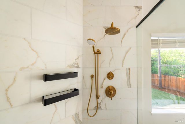 267 Alta Mira Dr, Vacaville, CA 95688