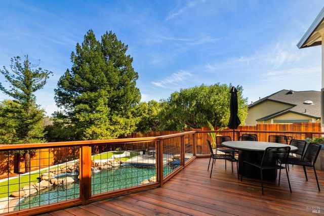 267 Alta Mira Dr, Vacaville, CA 95688