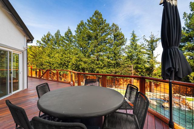 267 Alta Mira Dr, Vacaville, CA 95688