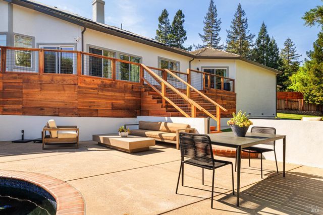 267 Alta Mira Dr, Vacaville, CA 95688