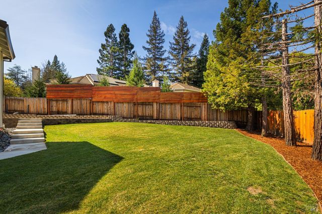 267 Alta Mira Dr, Vacaville, CA 95688