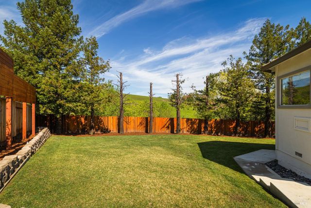 267 Alta Mira Dr, Vacaville, CA 95688