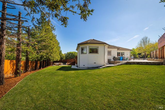 267 Alta Mira Dr, Vacaville, CA 95688