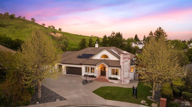 267 Alta Mira Dr, Vacaville, CA 95688