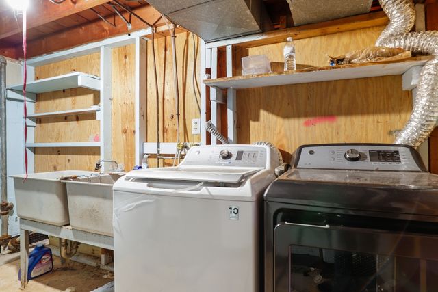 713 Lois Place, Joliet, IL 60435