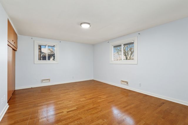 713 Lois Place, Joliet, IL 60435