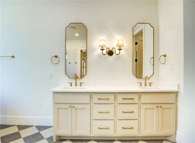 295 Hidden Hill Lane, Caldwell, TX 77836