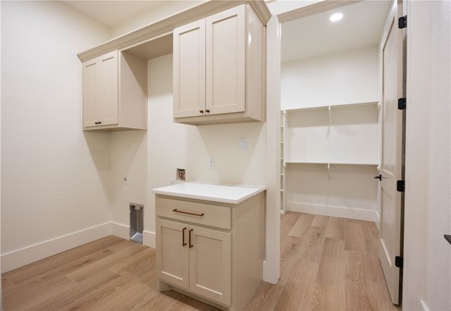 295 Hidden Hill Lane, Caldwell, TX 77836