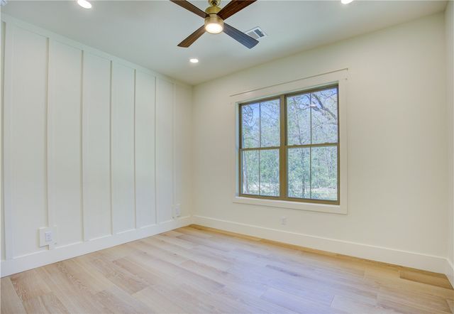 295 Hidden Hill Lane, Caldwell, TX 77836