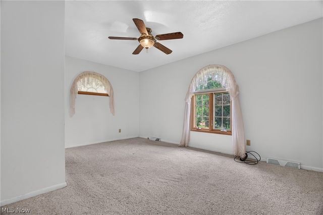 1164 Edgecliff Drive, Bedford, OH 44146