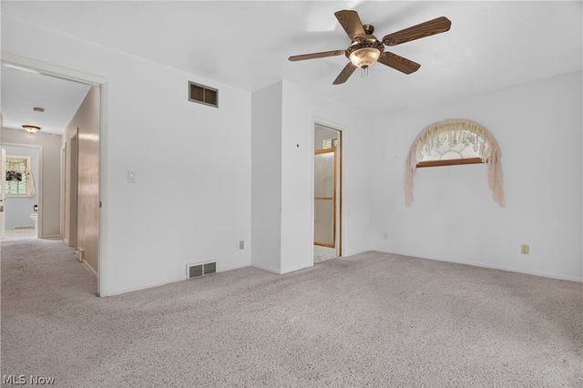 1164 Edgecliff Drive, Bedford, OH 44146