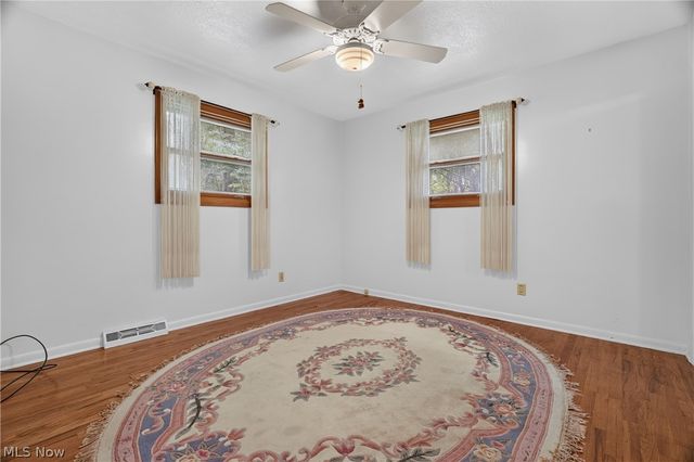 1164 Edgecliff Drive, Bedford, OH 44146