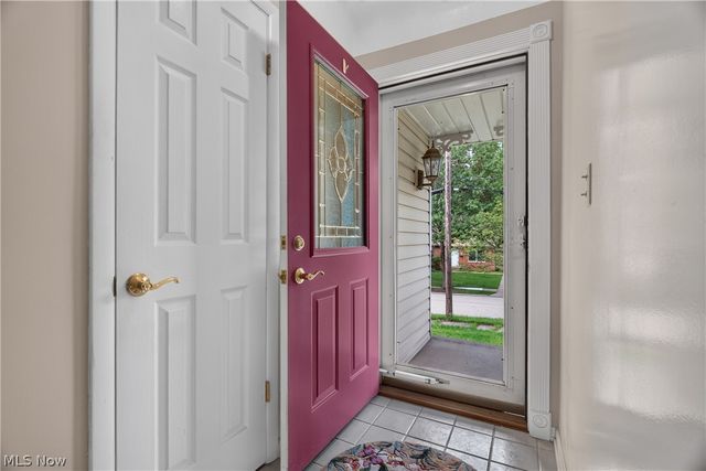 1164 Edgecliff Drive, Bedford, OH 44146