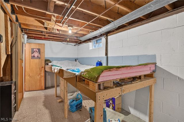 1164 Edgecliff Drive, Bedford, OH 44146