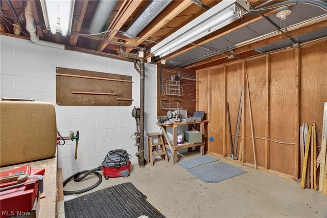 1164 Edgecliff Drive, Bedford, OH 44146