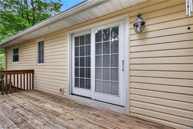 1164 Edgecliff Drive, Bedford, OH 44146