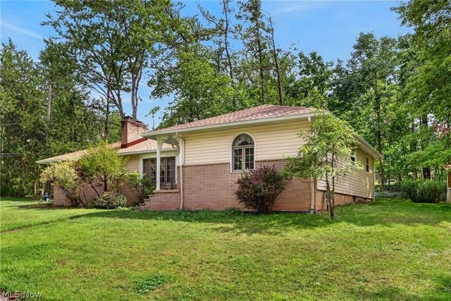 1164 Edgecliff Drive, Bedford, OH 44146