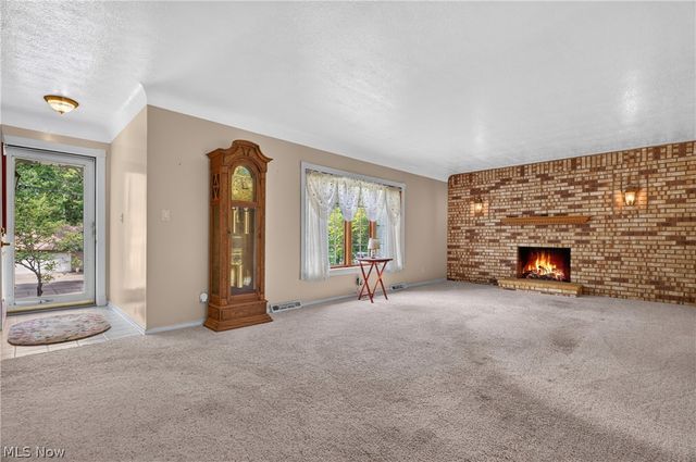 1164 Edgecliff Drive, Bedford, OH 44146