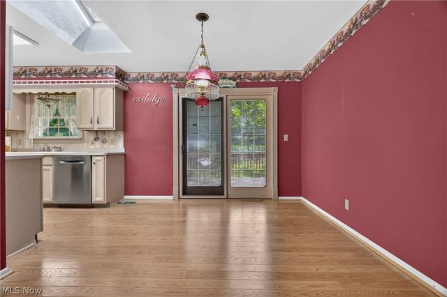 1164 Edgecliff Drive, Bedford, OH 44146