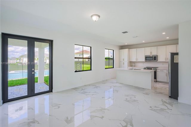 32242 SW 194th Ave -, Homestead, FL 33030