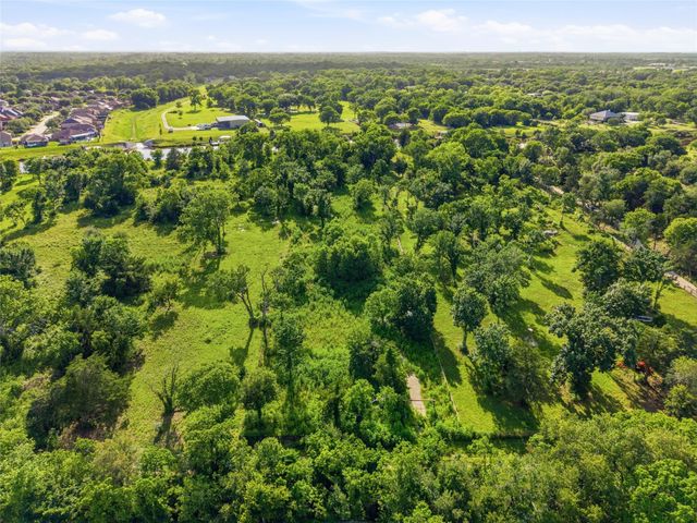 7326 Custer Street, Hitchcock, TX 77563