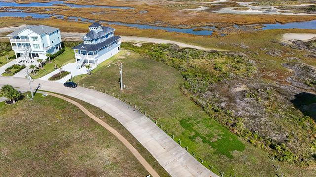 25723 Bay Breeze Drive, Galveston, TX 77554