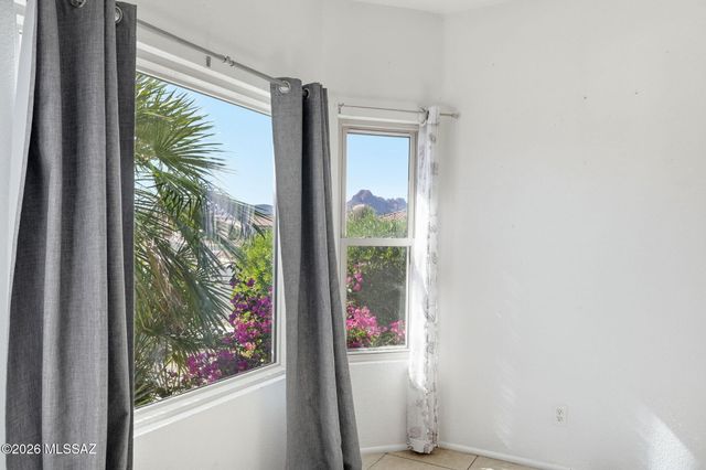 7504 W Long Creek Place, Tucson, AZ 85743