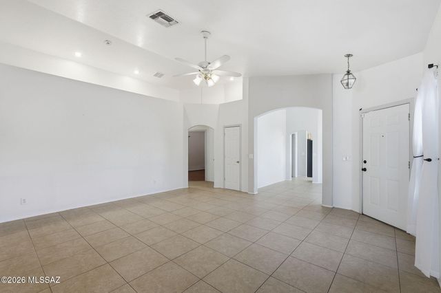 7504 W Long Creek Place, Tucson, AZ 85743