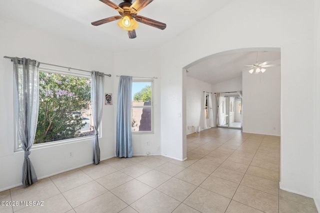 7504 W Long Creek Place, Tucson, AZ 85743