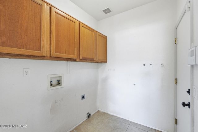 7504 W Long Creek Place, Tucson, AZ 85743