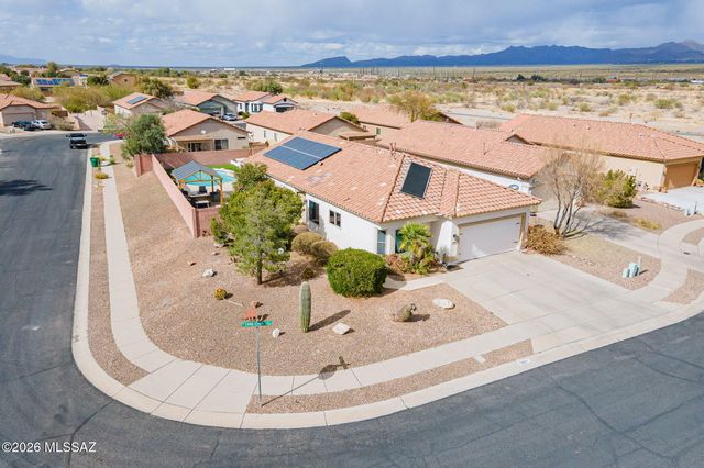 7504 W Long Creek Place, Tucson, AZ 85743