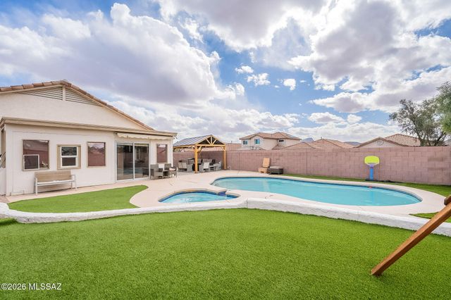 7504 W Long Creek Place, Tucson, AZ 85743