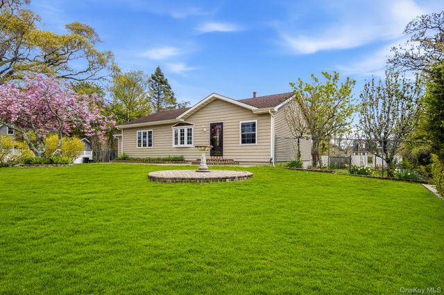 46 Lafayette Drive, Shirley, NY 11967