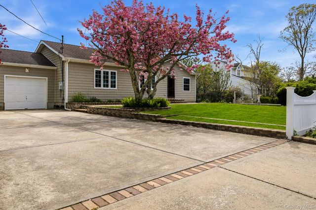 46 Lafayette Drive, Shirley, NY 11967