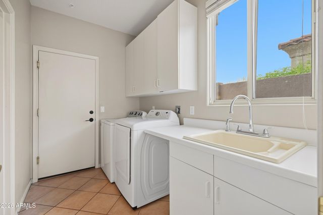 9522 E CAVALRY Drive, Scottsdale, AZ 85262