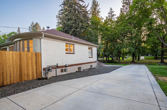 3011 S Manito Blvd, Spokane, WA 99203