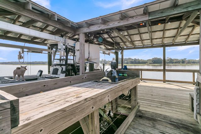 2621 Anchor Watch Drive, Wadmalaw Island, SC 29487