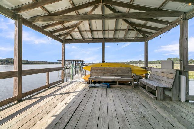 2621 Anchor Watch Drive, Wadmalaw Island, SC 29487
