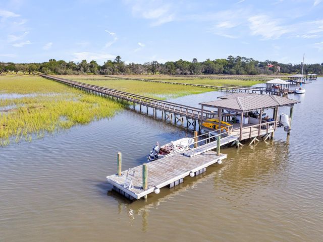 2621 Anchor Watch Drive, Wadmalaw Island, SC 29487